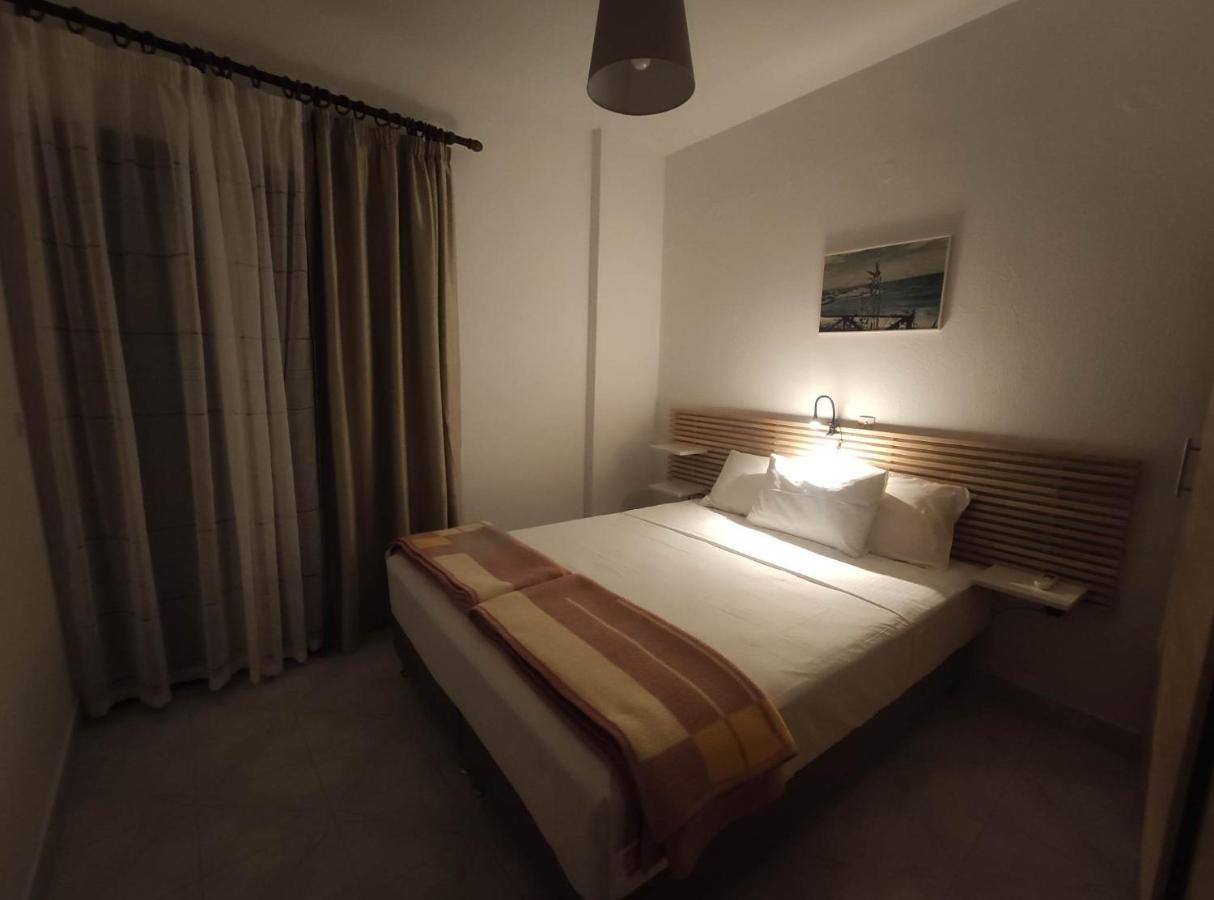Para Thin Alos Inn Неос Мармарас Екстериор снимка