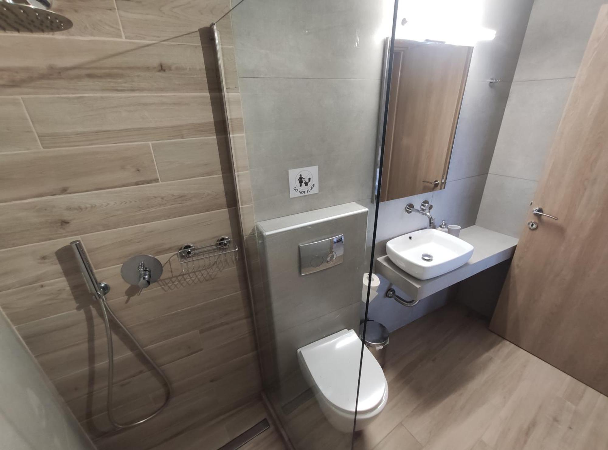 Para Thin Alos Inn Неос Мармарас Екстериор снимка